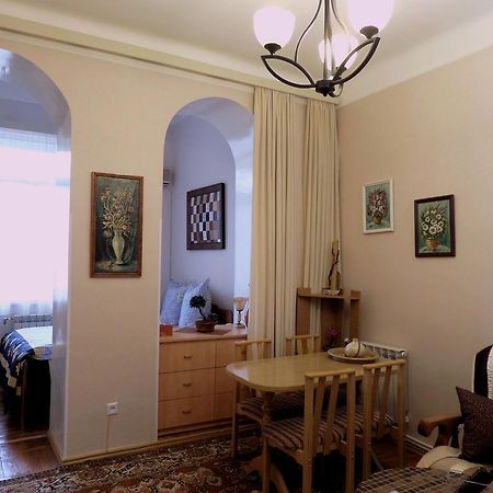 Ara & Gaya Аpartment Apartment Yerevan Ngoại thất bức ảnh