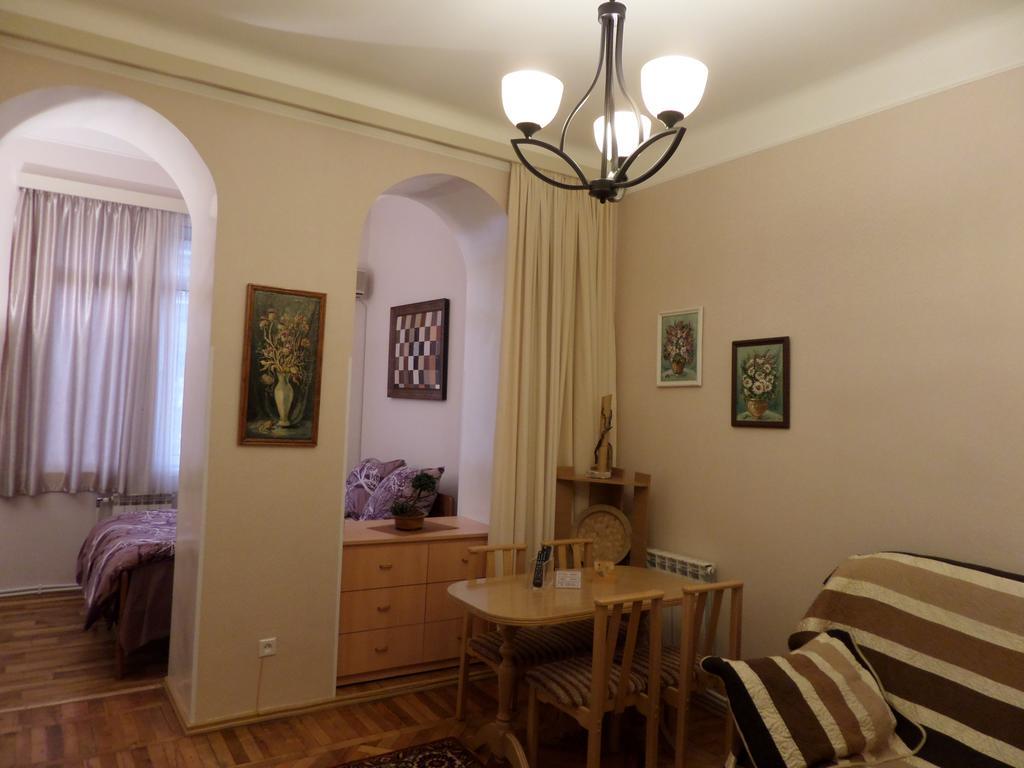 Ara & Gaya Аpartment Apartment Yerevan Ngoại thất bức ảnh