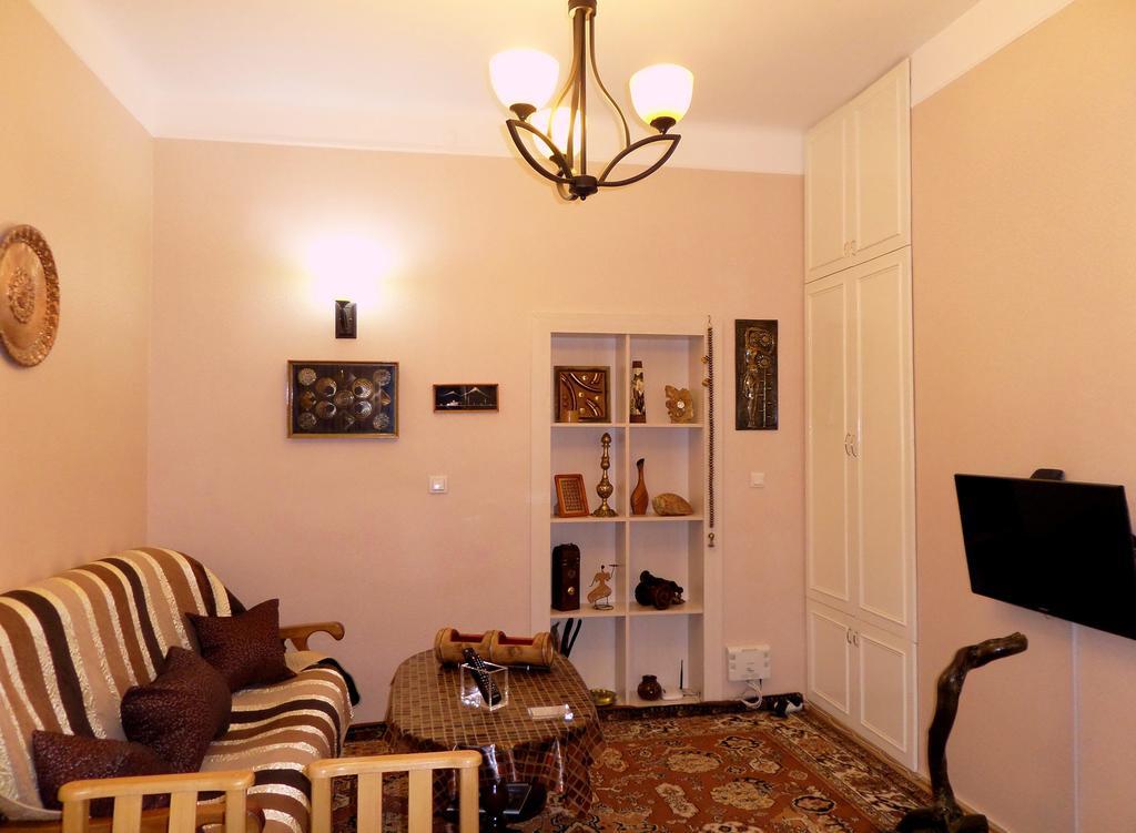Ara & Gaya Аpartment Apartment Yerevan Ngoại thất bức ảnh