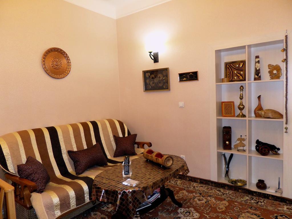 Ara & Gaya Аpartment Apartment Yerevan Ngoại thất bức ảnh