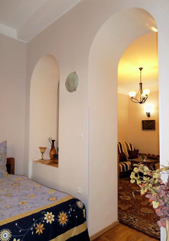 Ara & Gaya Аpartment Apartment Yerevan Ngoại thất bức ảnh