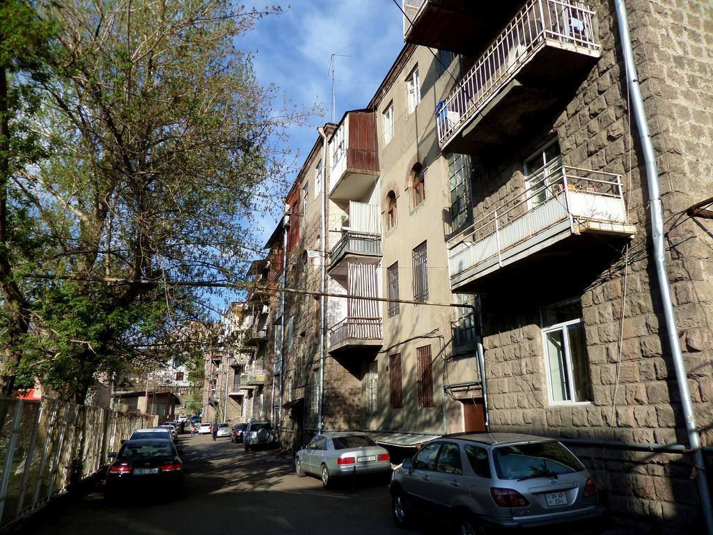 Ara & Gaya Аpartment Apartment Yerevan Ngoại thất bức ảnh