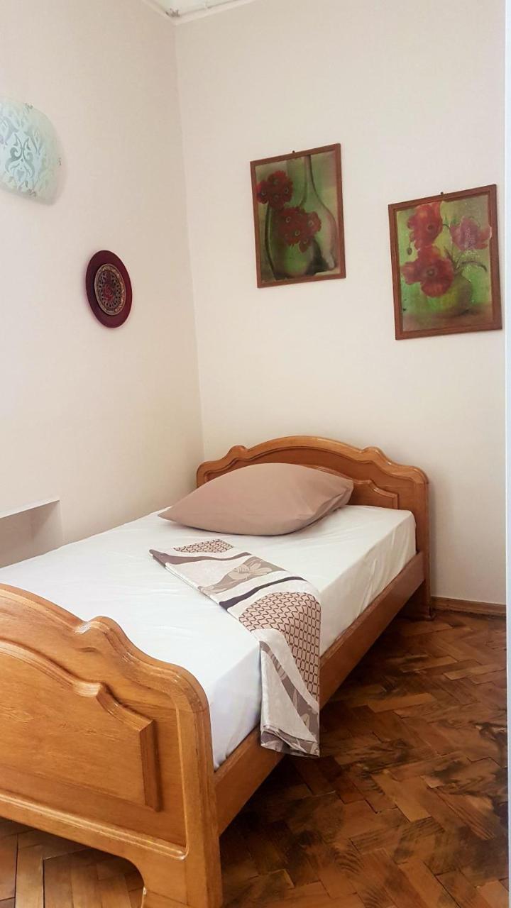 Ara & Gaya Аpartment Apartment Yerevan Ngoại thất bức ảnh